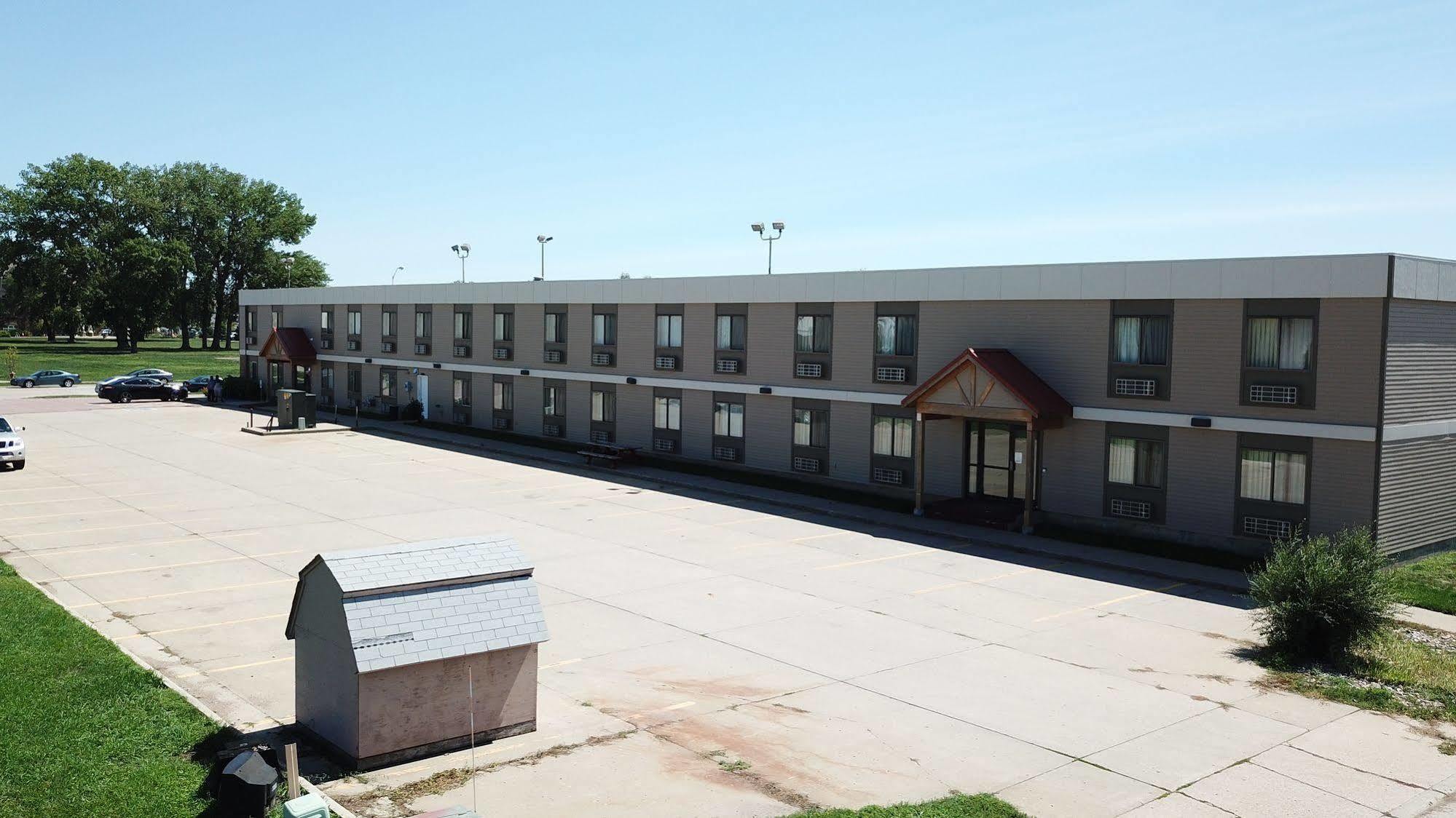 Prairie Inn Vermillion Екстериор снимка