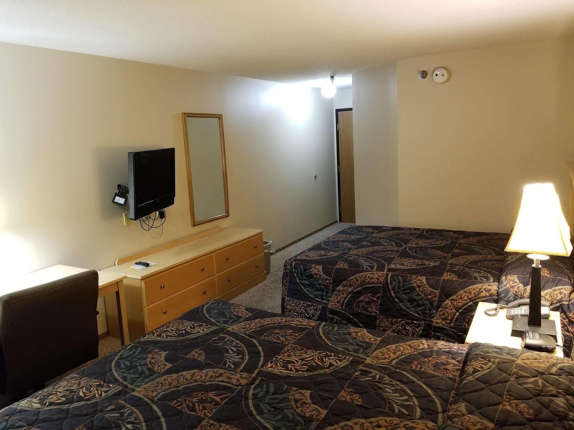 Prairie Inn Vermillion Екстериор снимка